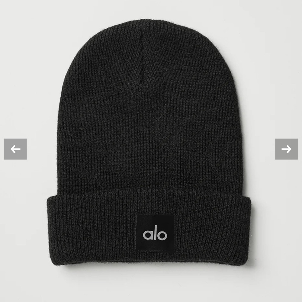 Alo Black Knit Beanie (NWOT)